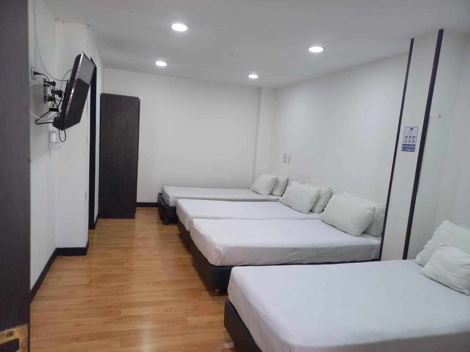 Hotel Star Plus Bogota Bagian luar foto